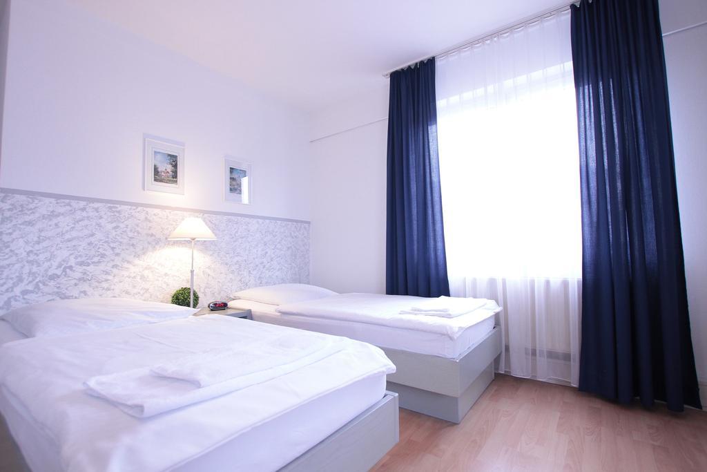Ib-Gaestehaus Stuttgart Room photo